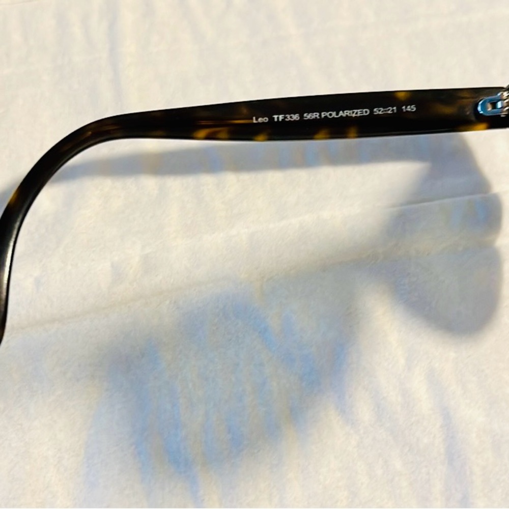 TOM FORD Vintage Tortoiseshell Sunglasses - Picture 4 of 12
